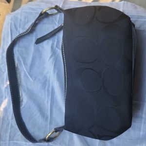 Coach hand bag|Signature Fabric|Black